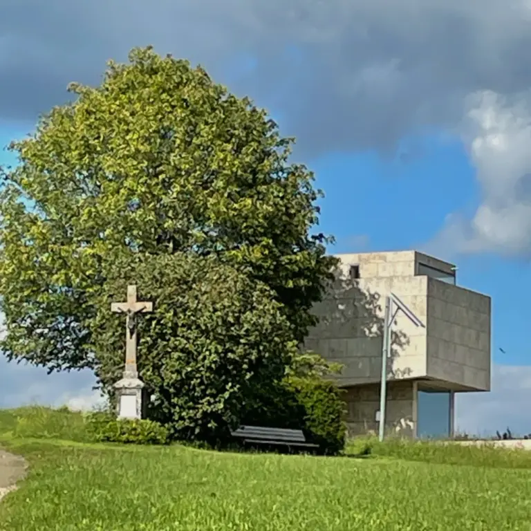 GEEK Martina Blaschka Kapelle Johannes und Jakobus mit Wegkreuz Immendingen Hattingen q