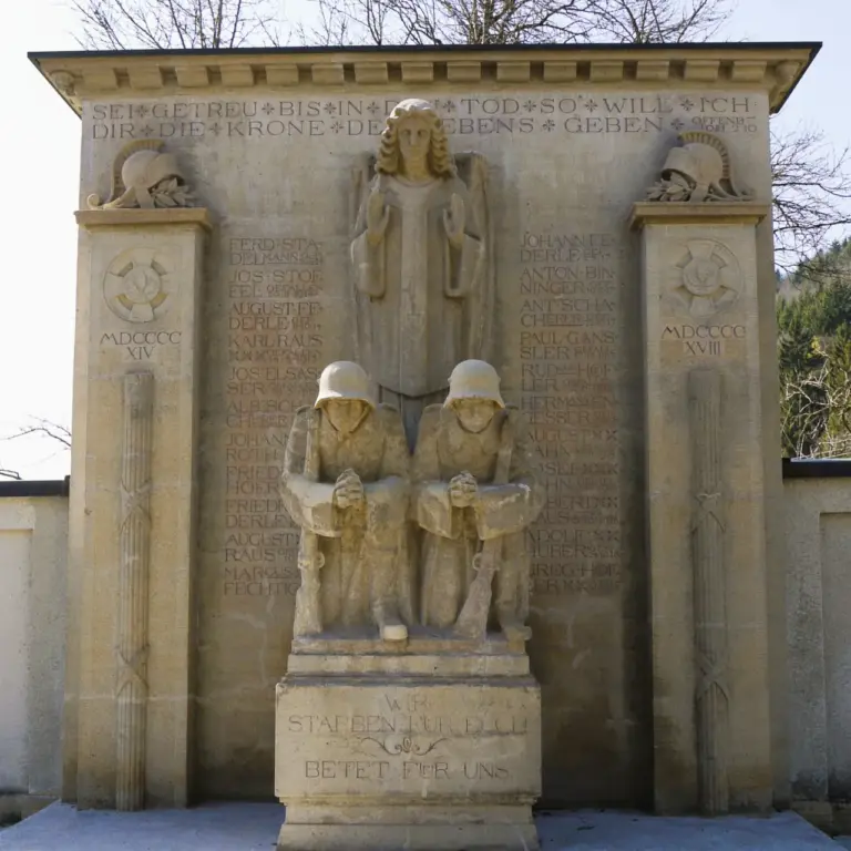 GEEK Martina Blaschka Gefallenendenkmal Erster+Zweiter Weltkrieg Kirchen Hausen 1926 q