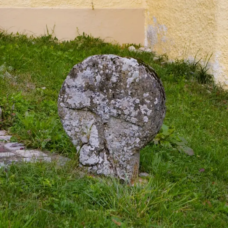 GEEK Martina Blaschka Scheibenkreuz Tengen Uttenhofen q