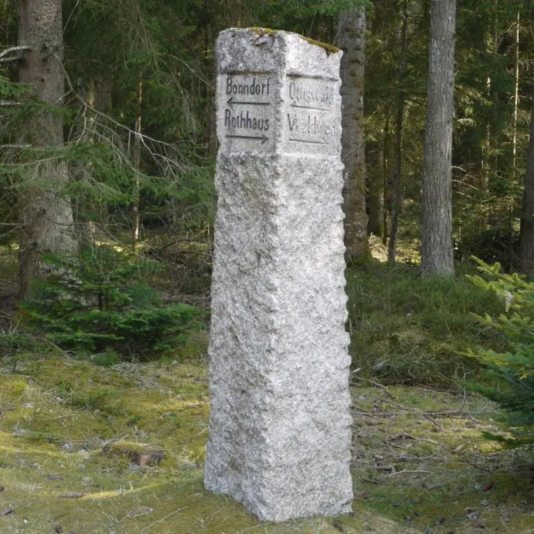 GEEK Martina Blaschka Wegweiser Granit im Schwarzwald Grafenhausen Rothaus q