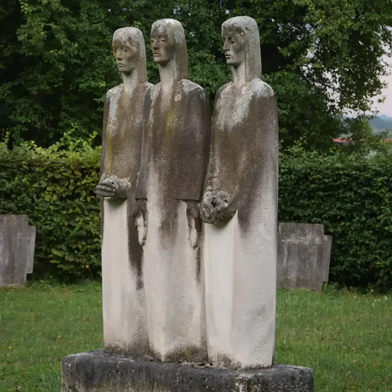 GEEK Philipp Klais Gefallenendenkmal 2.Weltkrieg Ofterdingen q