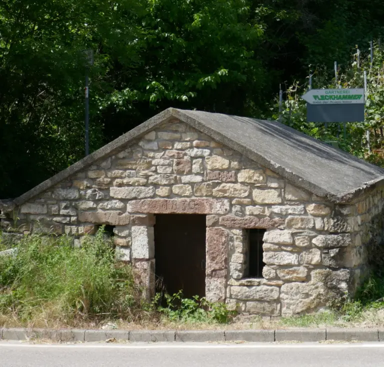 GEEK Reinhard Wolf Unterstand Unterriexingen an der Enzbrücke q