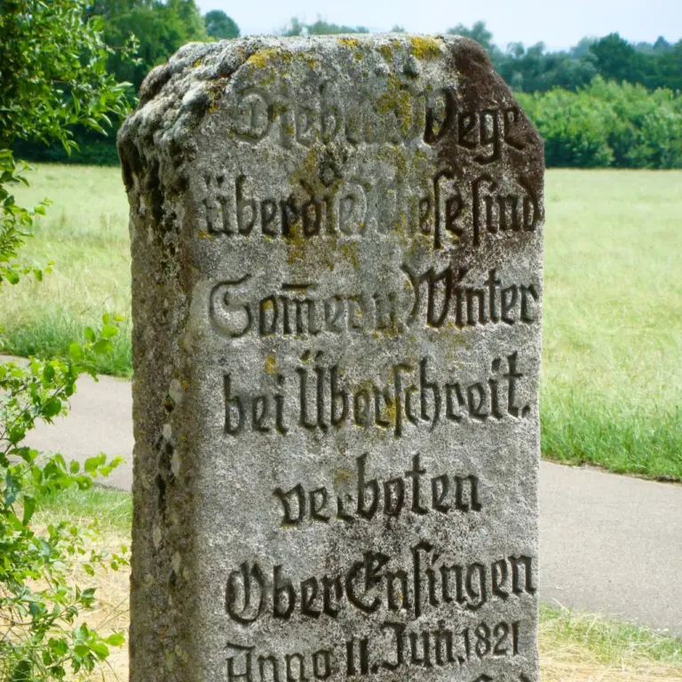 GEEK Reinhard Wolf Verkehrszeichen Wegsperrstein Nürtingen Zizishausener Straße(1) q